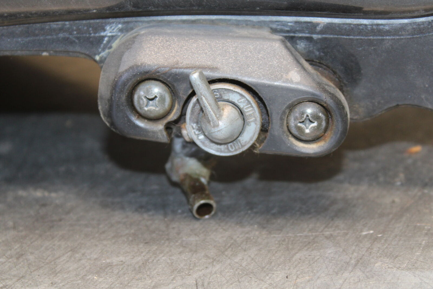 85-86 SUZUKI MADURA 1200 GAS TANK FUEL PETROL RESERVOIR BB691