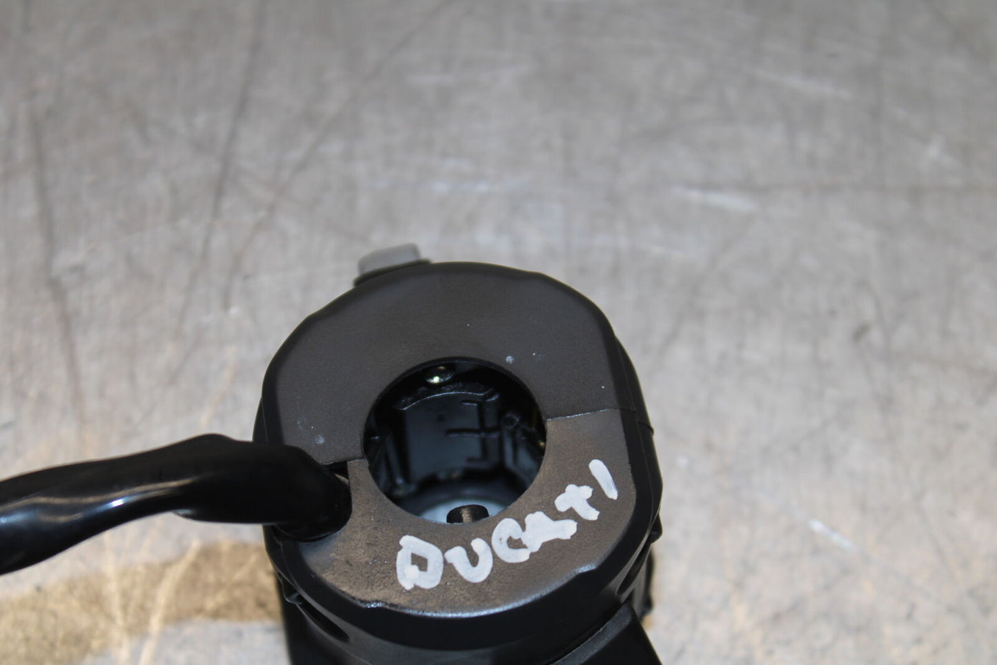 12-13 DUCATI STREETFIGHTER 848 LEFT CLIP ON HANDLE HORN SIGNALS SWITCH BB705