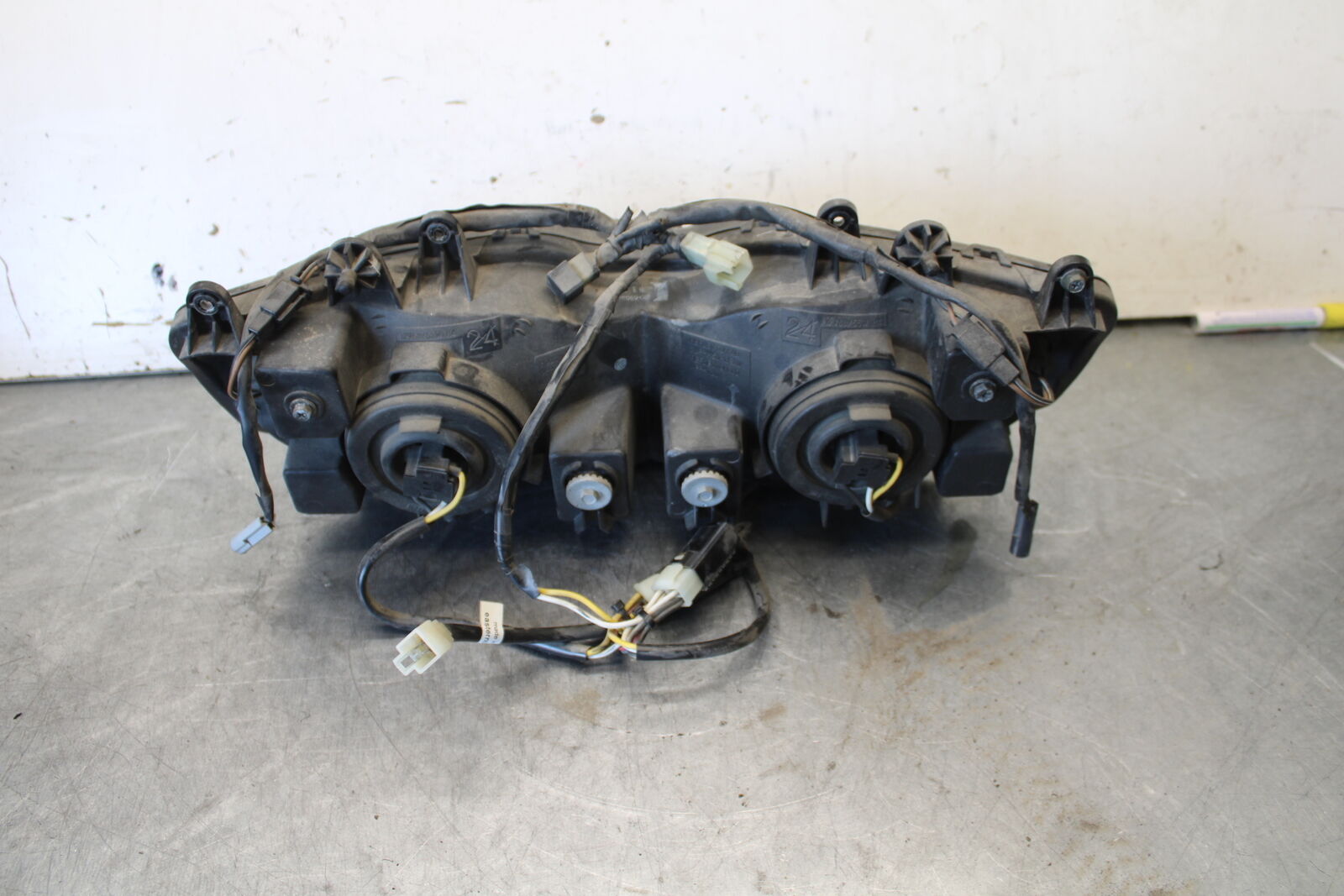 03-07 SUZUKI SV1000S FRONT HEADLIGHT HEAD LIGHT LAMP BB657