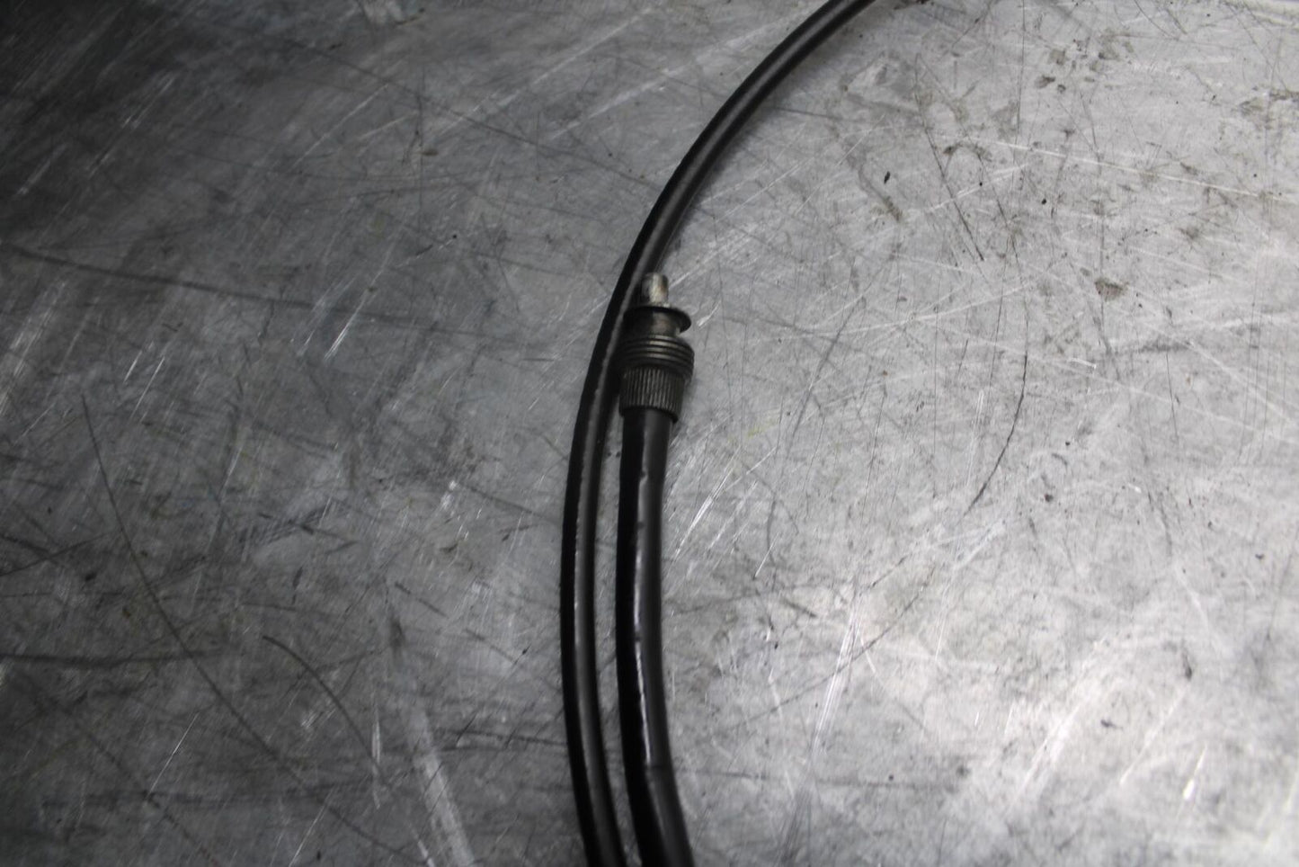1982 Suzuki GS450L SPEEDOMETER & TACH CABLE LINE BB52