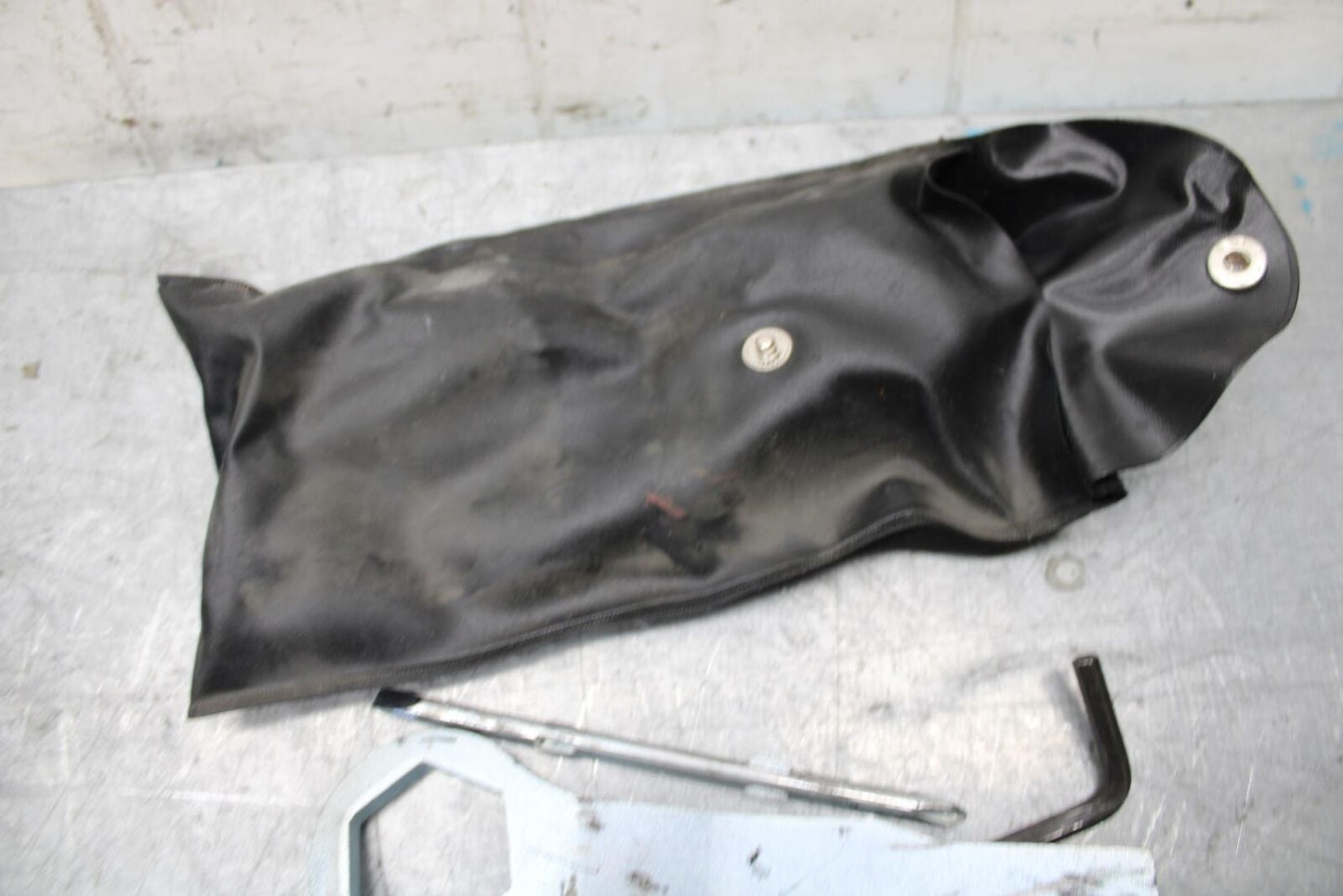 2009 Kawasaki Ninja ZX6R ZX600R STOCK TOOLS OEM TOOL BAG KIT SET 56007-0052 BB44