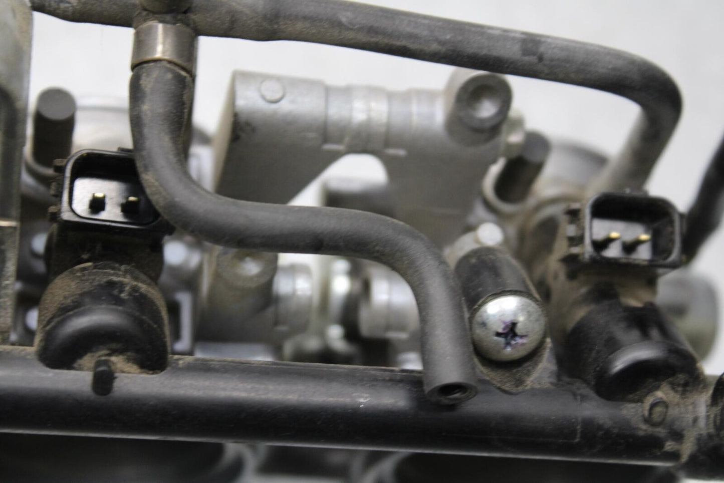 2012 Triumph Daytona 675R MAIN FUEL INJECTORS / THROTTLE BODIES BB589