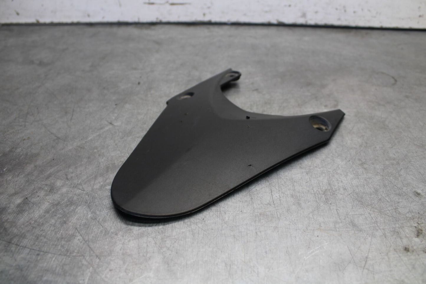 07-08 TRIUMPH DAYTONA 675 REAR BACK WHEEL TIRE HUGGER FENDER BB685