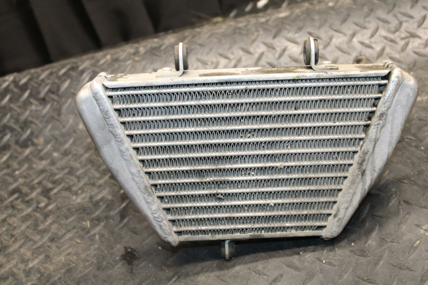 10-11 APRILIA RSV4 R ENGINE MOTOR OIL COOLER BB202