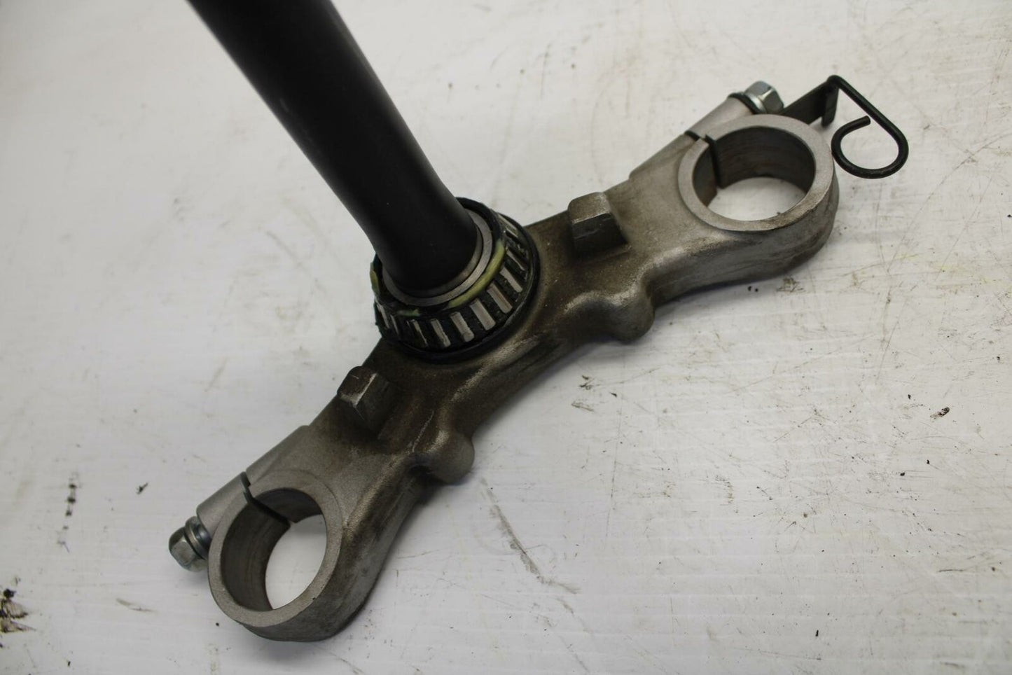 04-09 SUZUKI GS500F FRONT FORKS CLAMP LOWER TRIPLE TREE STEM 51410-01D91 BB261
