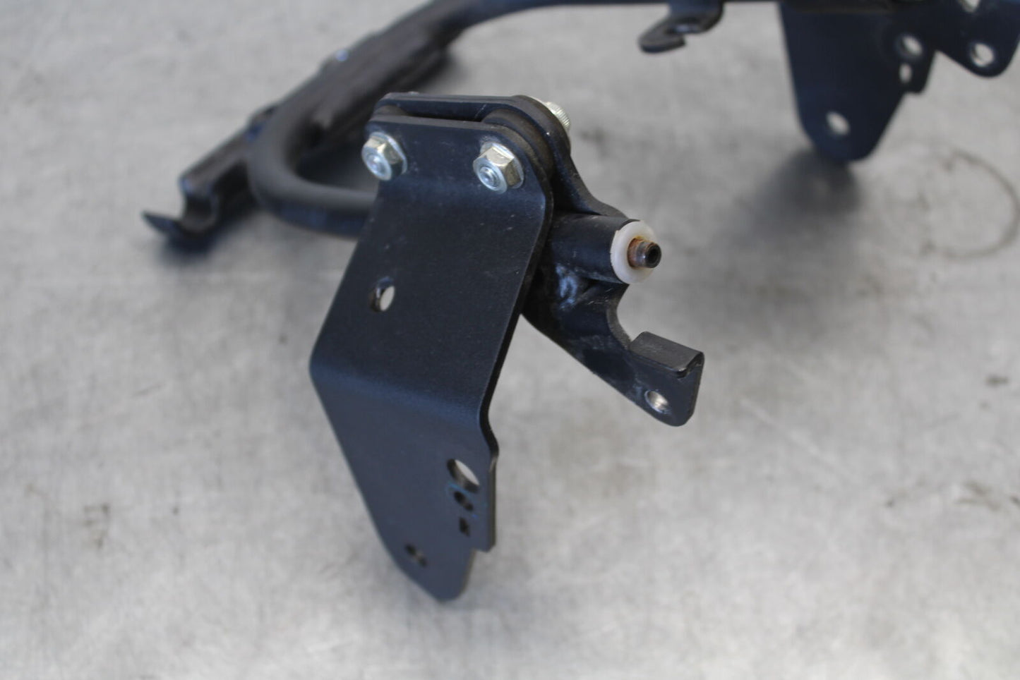 06-07 DUCATI MONSTER 695 REAR BACK TAIL LIGHT MOUNT BRACKET BB674
