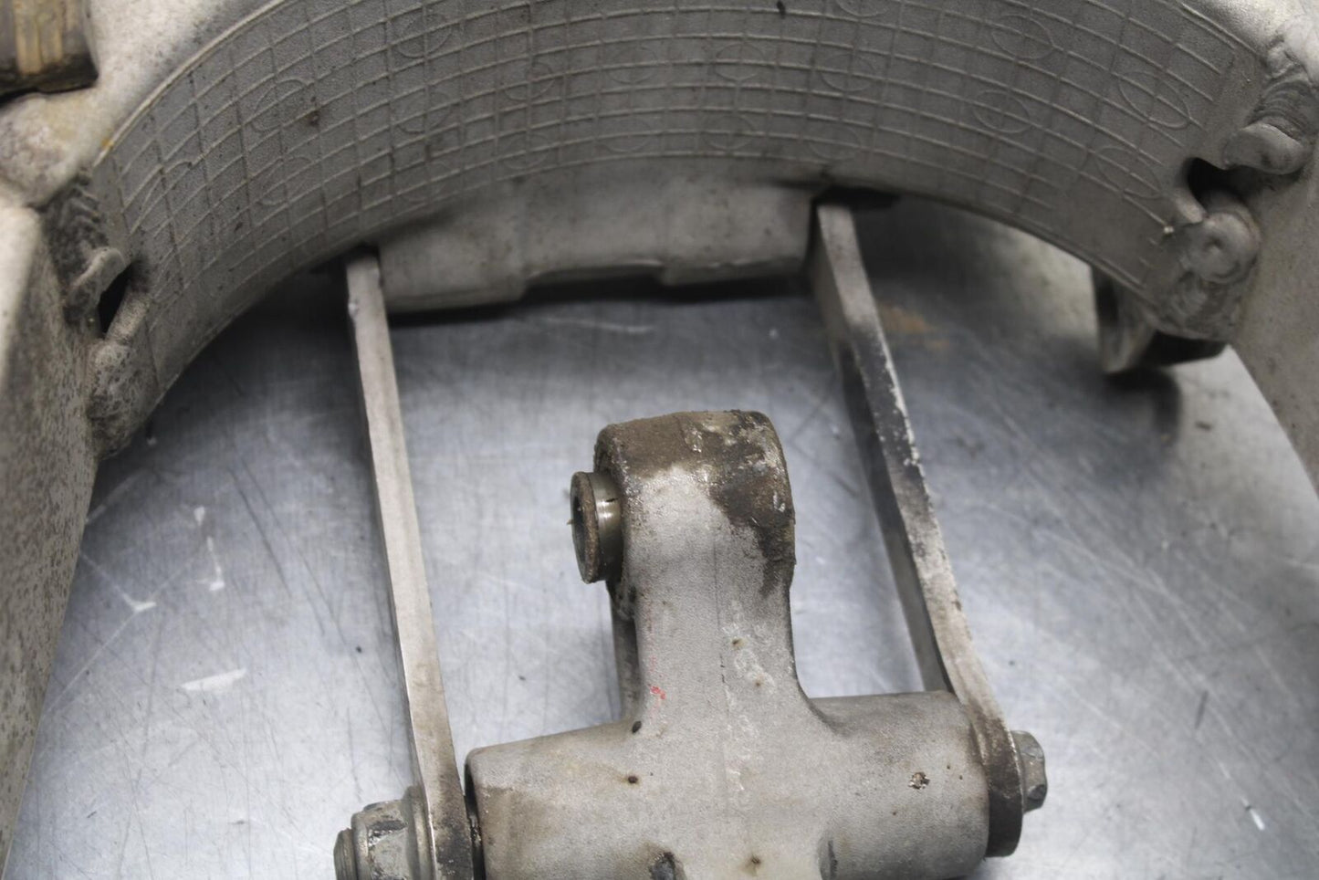 1999 Suzuki GSXR600 REAR SWINGARM BACK SUSPENSION SWING ARM 61000-34E00 BB608