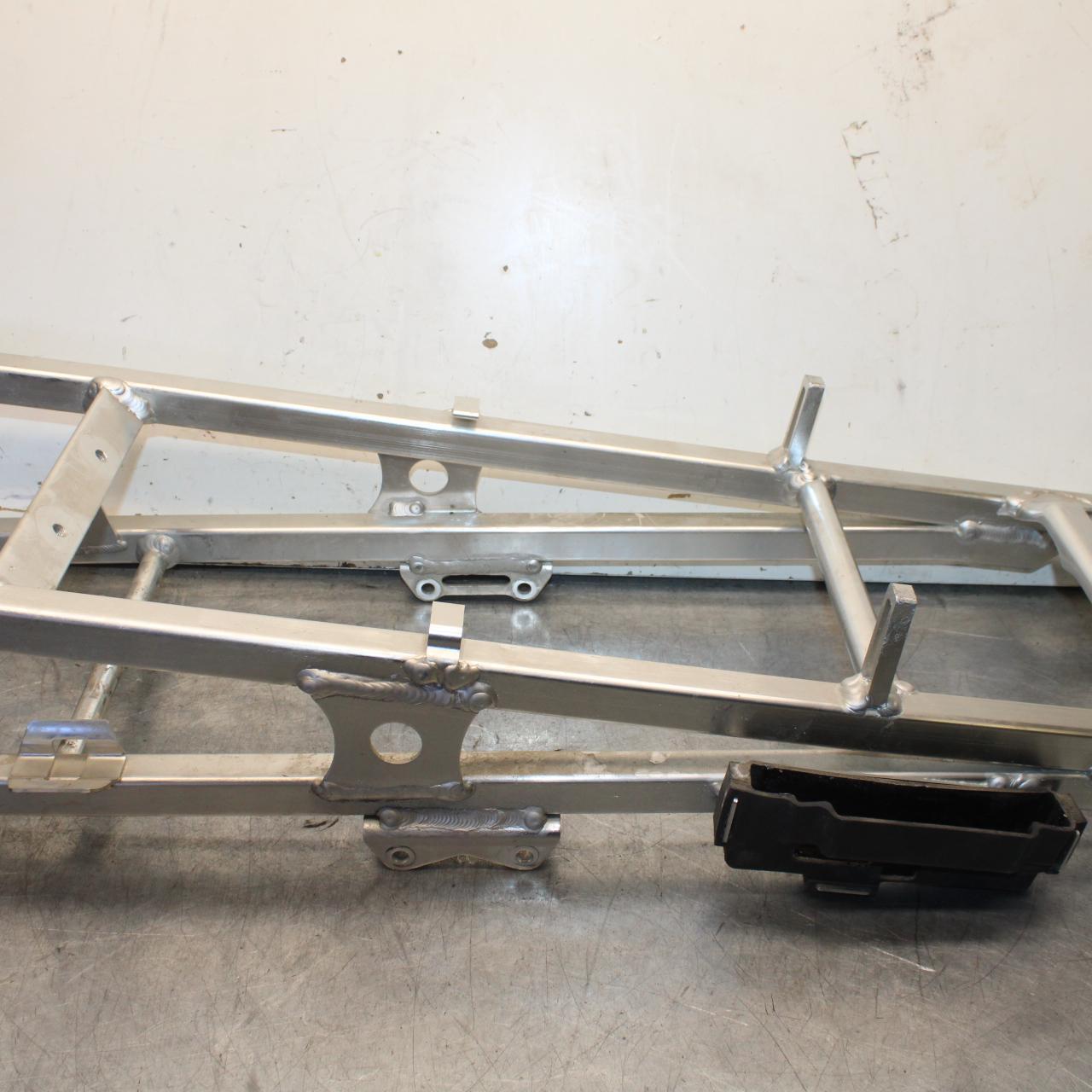 01-06 HONDA CBR600F4I REAR SUBFRAME BACK SUB FRAME 50200-MBW-D20 BB626