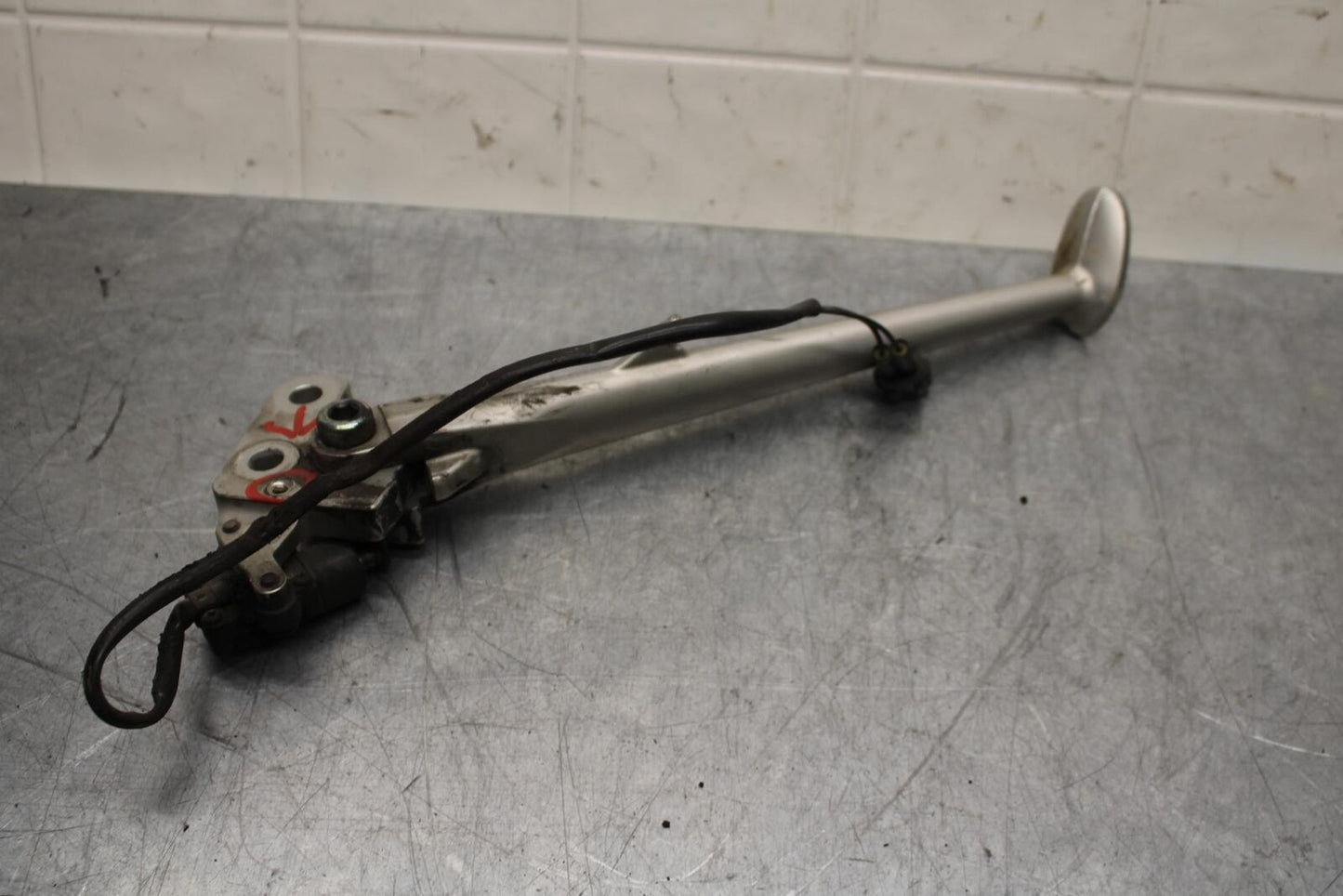 2009 Triumph Daytona 675 KICKSTAND SIDE KICK STAND T2082011 BB584
