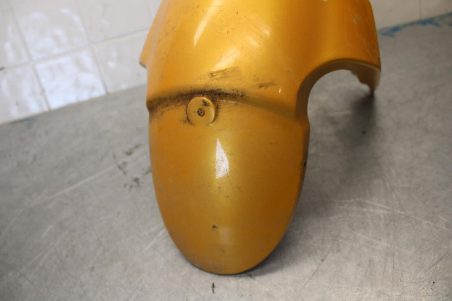 2006 Triumph Daytona 675 Triple FRONT WHEEL FENDER COWL FAIRING BB434