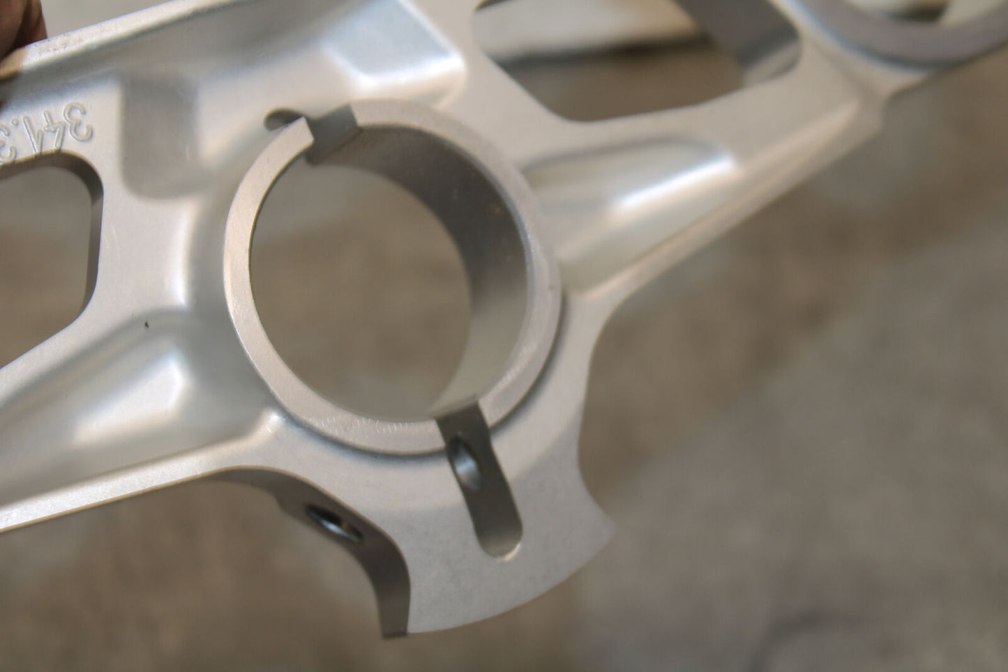 12-15 DUCATI 1199 PANIGALE FORKS UPPER TRIPLE TREE CLAMP BB705