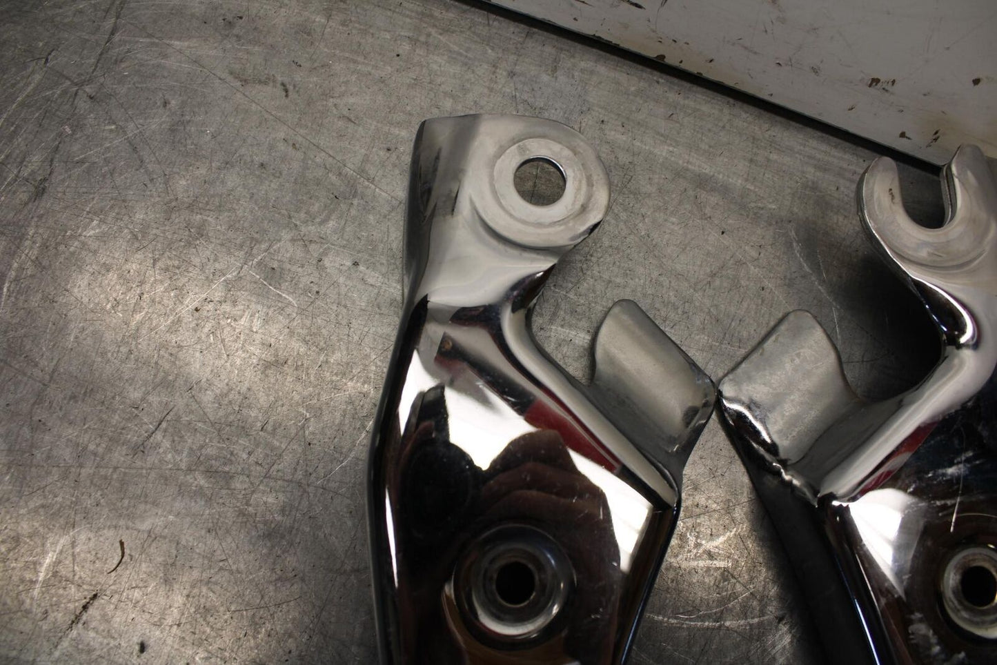 01-02 HONDA SHADOW SPIRIT 750 SUBFRAME FENDER SUPPORT FRAME COVER BB632