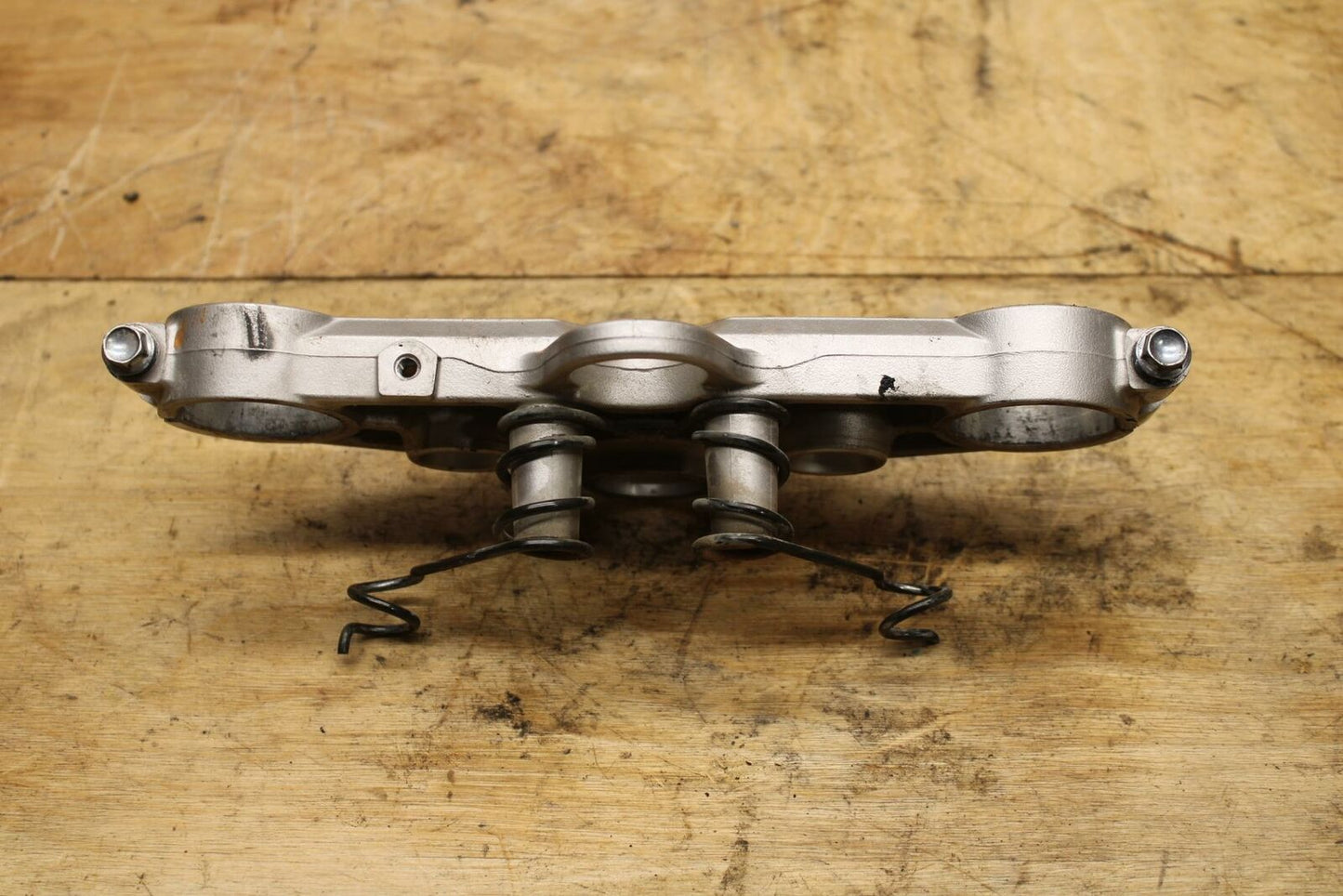 02-03 SUZUKI VSTROM 1000 FORKS UPPER TRIPLE TREE CLAMP BB331