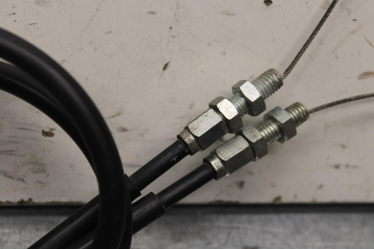 01 SUZUKI GSXR1000 THROTTLE CABLES LINES BB100