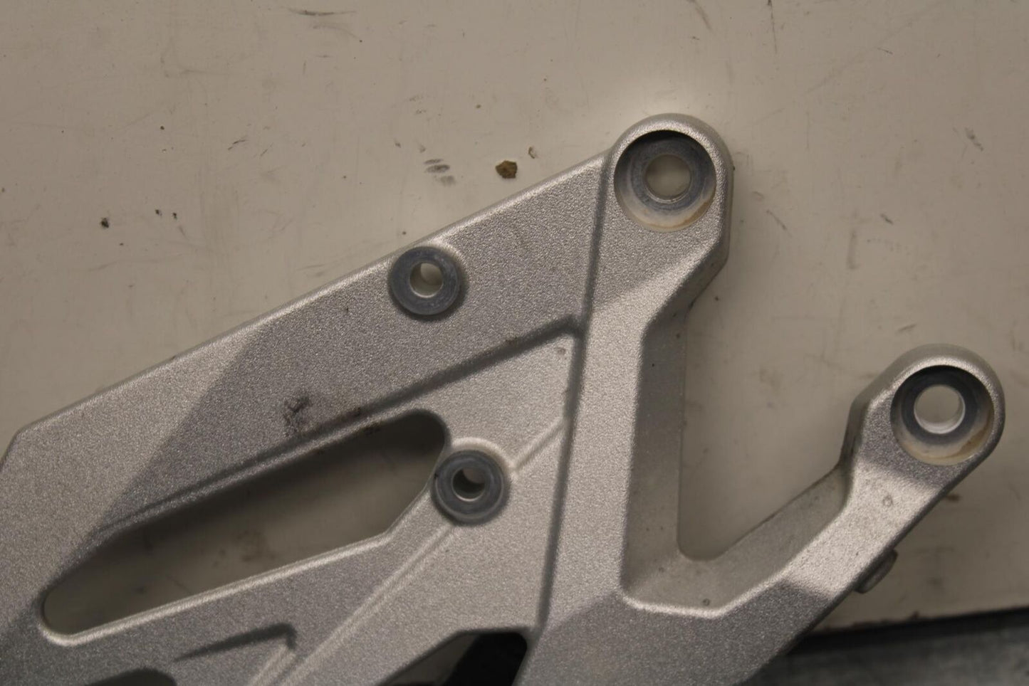 2016 BMW S1000R ABS RIGHT REARSET REAR SET DRIVER FOOT PEG REST STOP BB604