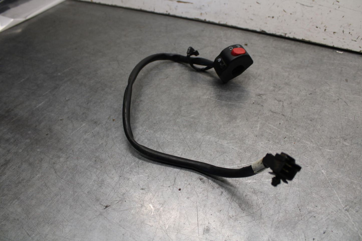 09-11 TRIUMPH DAYTONA 675 RIGHT CLIP ON HANDLE KILL OFF START SWITCH BB652