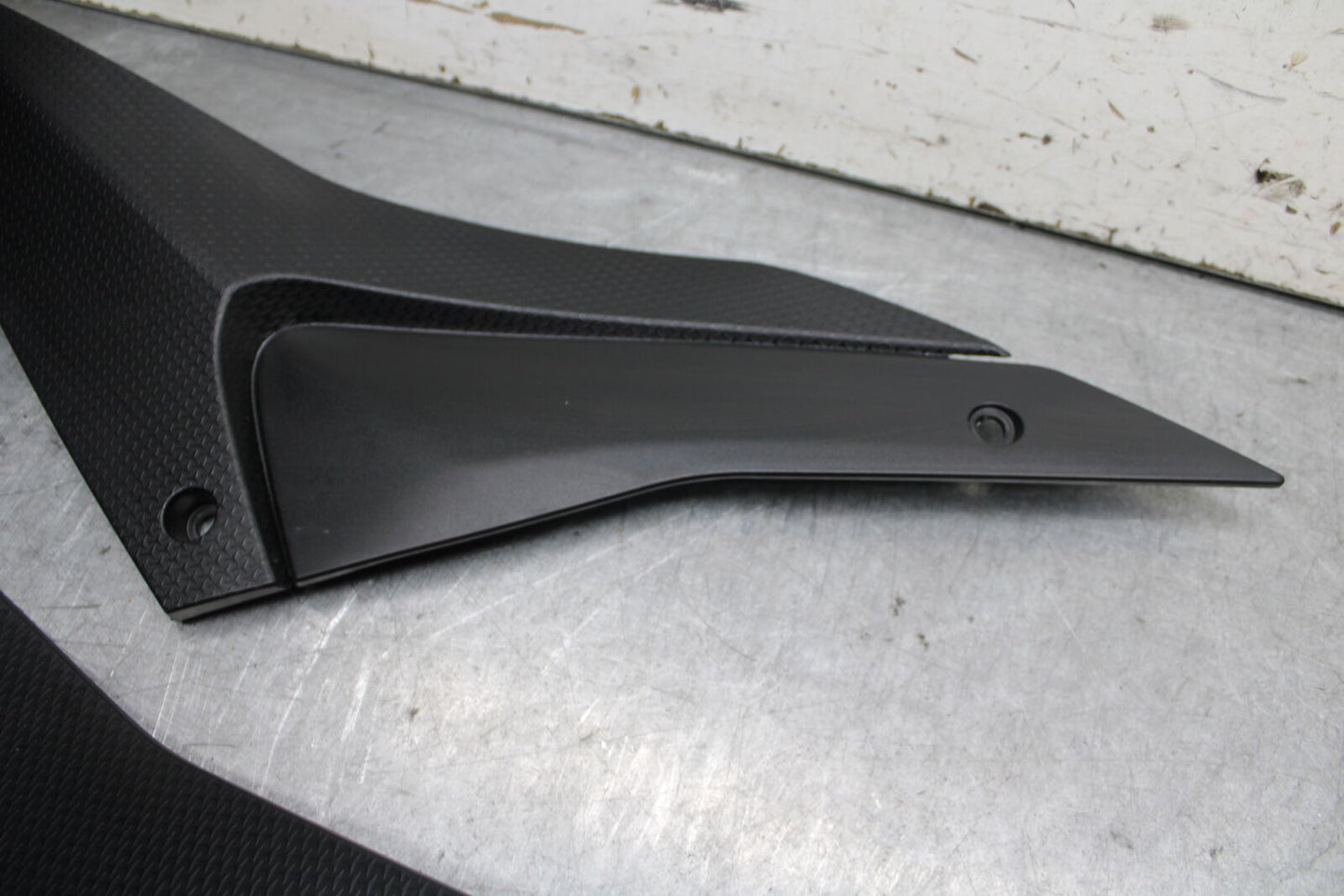 21-24 APRILIA RSV4 RIGHT LEFT FRONT SIDE SEAT PANELS COWLS FAIRINGS COVER BB668
