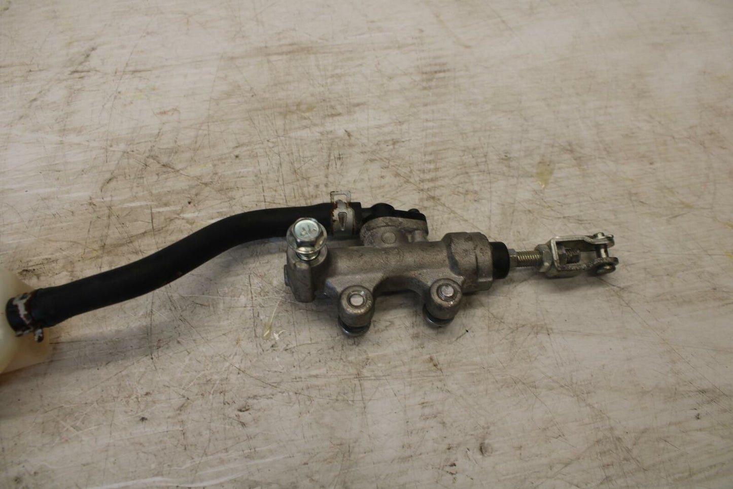 07-12 SUZUKI BANDIT 650F REAR BACK BRAKE MASTER CYLINDER W RESERVOIR BB280