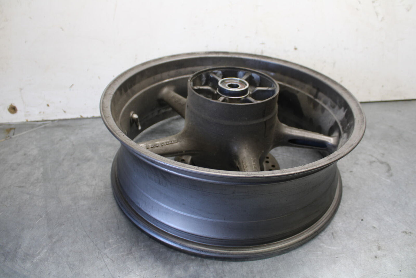 07-08 TRIUMPH DAYTONA 675 REAR WHEEL BACK RIM BB685