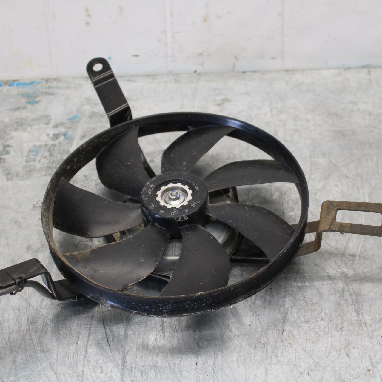 19-20 KAWASAKI NINJA ZX6R ENGINE RADIATOR COOLING FAN BB419