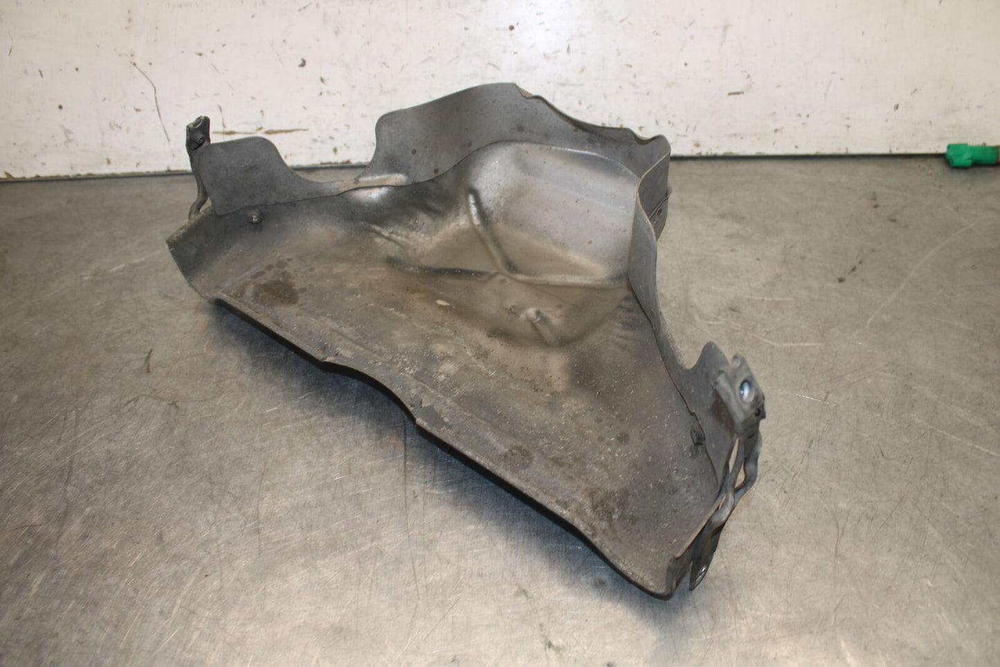 93-00 HONDA GOLDWING 1500 GL1500SE EXHAUST COLLECTOR CHAMBER GUARD BB700