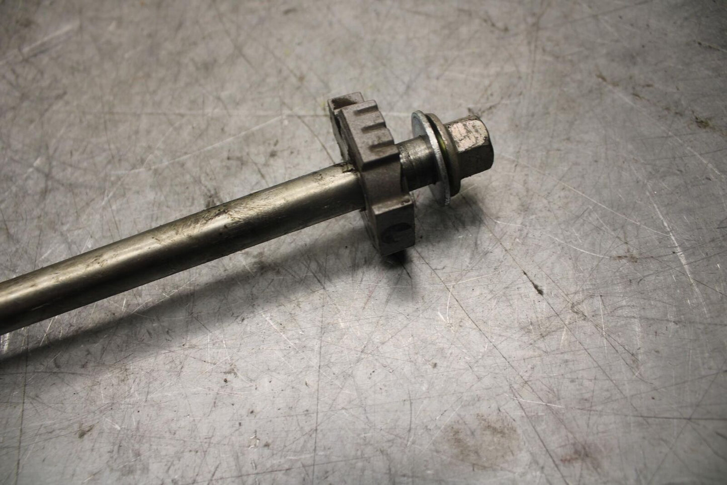 22-23 HUSQVARNA SVARTPILEN 401 REAR AXLE BACK WHEEL RIM PIVOT BOLT AXEL BB541