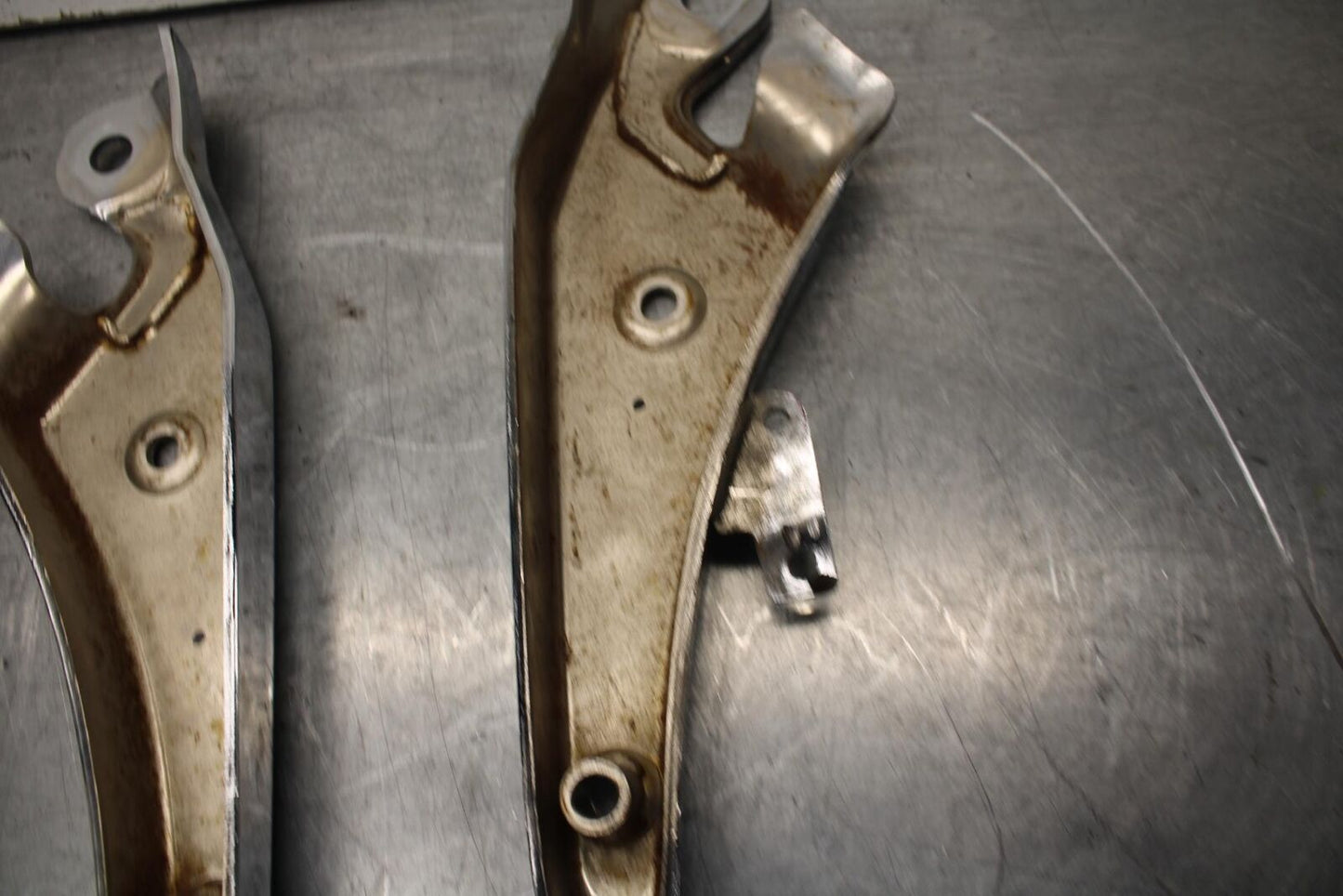 01-02 HONDA SHADOW SPIRIT 750 SUBFRAME FENDER SUPPORT FRAME COVER BB632