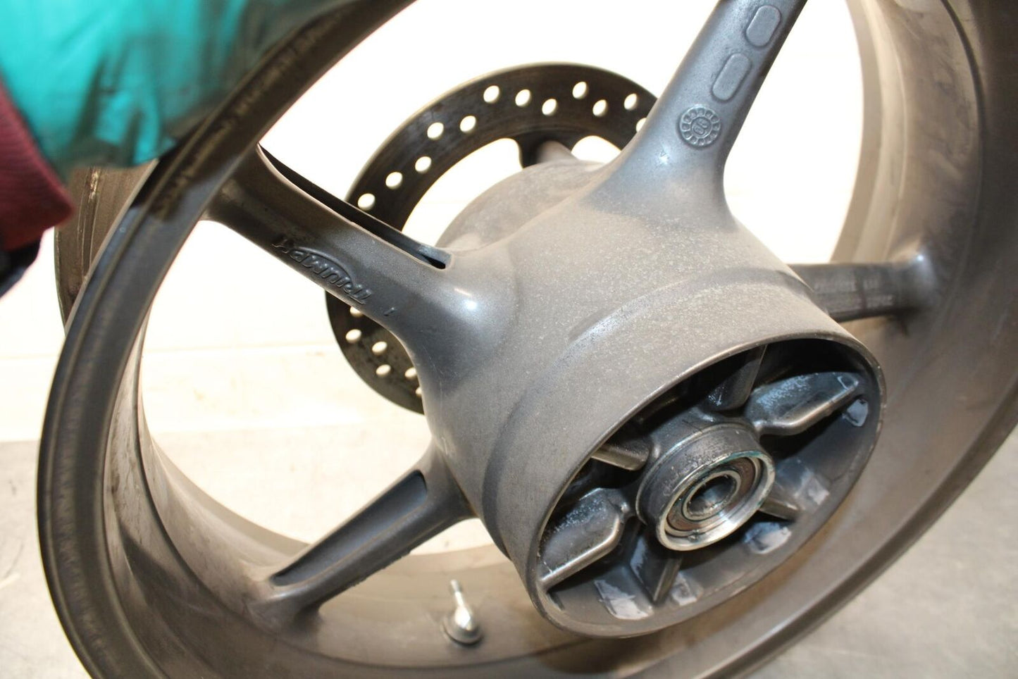 2009 Triumph Daytona 675 WHEEL AND REAR ROTOR BACK BRAKE DISC BB584
