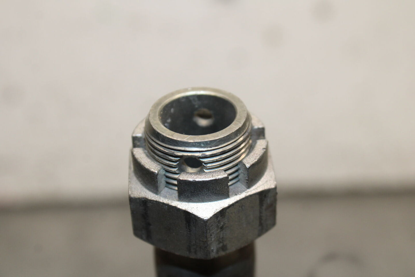 24-25 KAWASAKI NINJA ZX6R REAR AXLE BACK WHEEL RIM PIVOT BOLT AXEL BB726