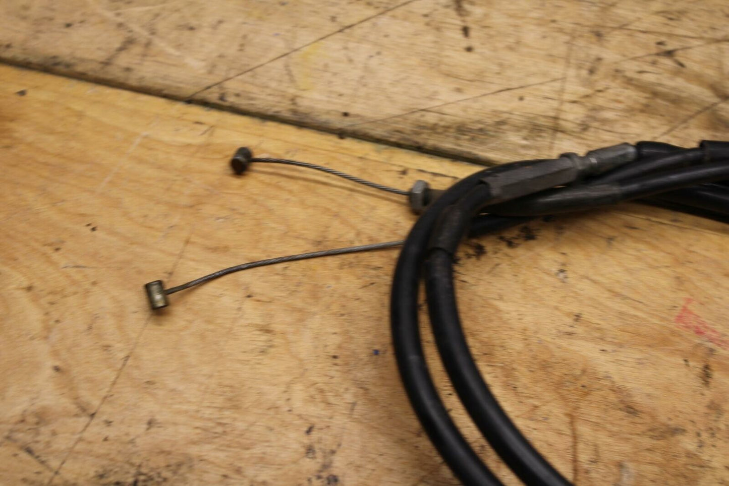 91-93 YAMAHA FZR1000 THROTTLE CABLES LINES BB339