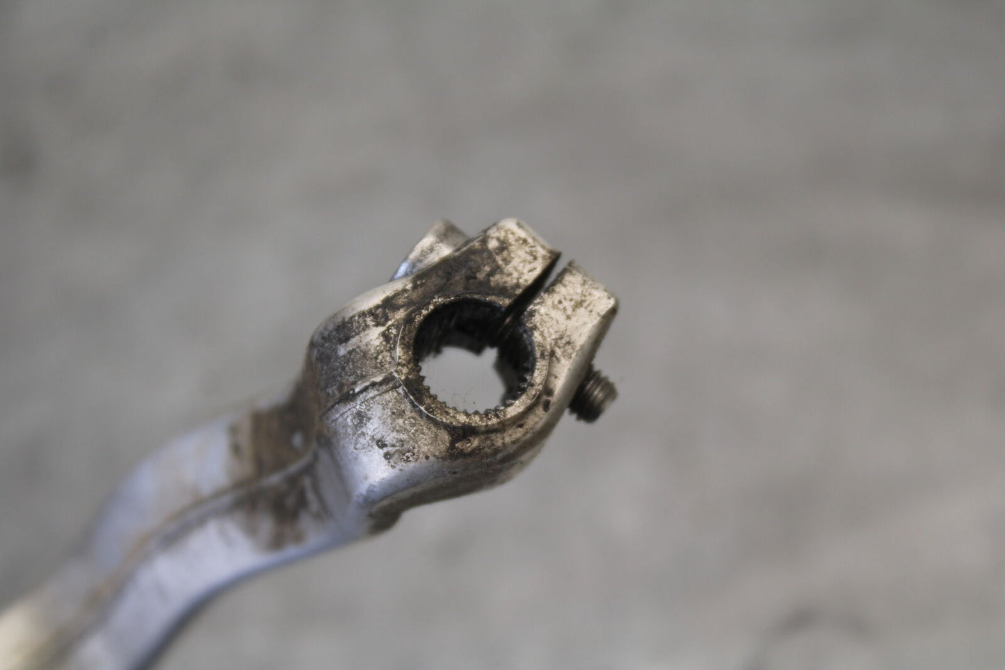 01-06 TRIUMPH TIGER 955I SHIFTER PEDAL BB693