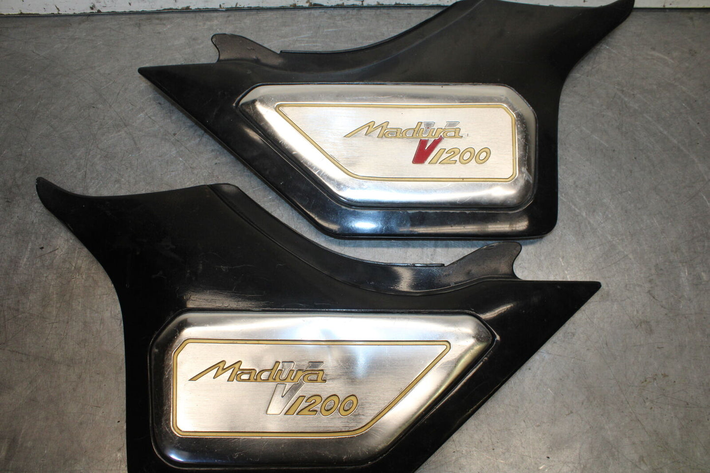 85-86 SUZUKI MADURA 1200 SIDE COVER PANEL COWL FAIRING SET BB691