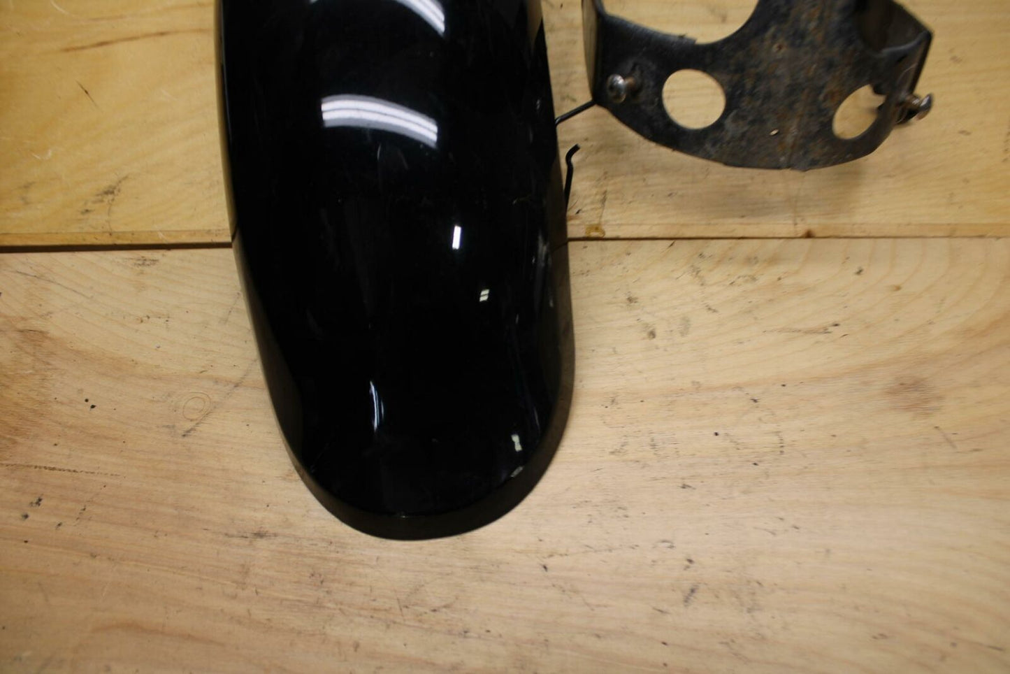 97-04 SUZUKI MARAUDER 800 FRONT WHEEL FENDER BRACE BB312