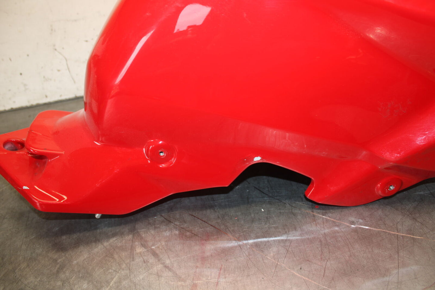 09-11 DUCATI STREETFIGHTER GAS TANK FUEL CELL PETROL RESERVOIR BB705