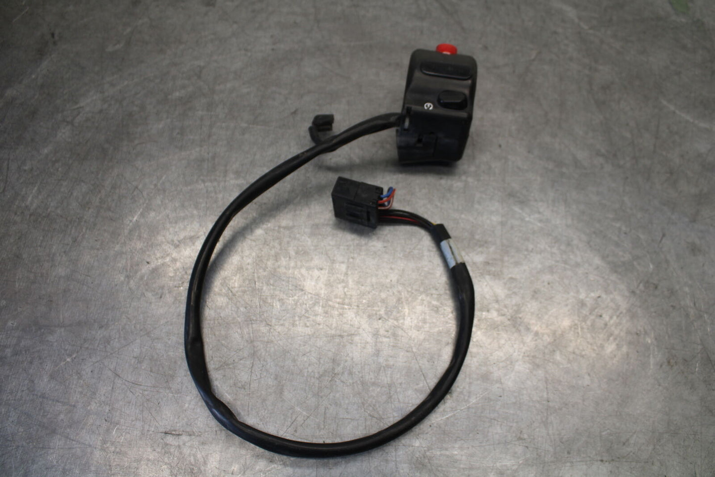 01-06 TRIUMPH TIGER 955I RIGHT CLIP ON HANDLE KILL OFF START SWITCH BB693