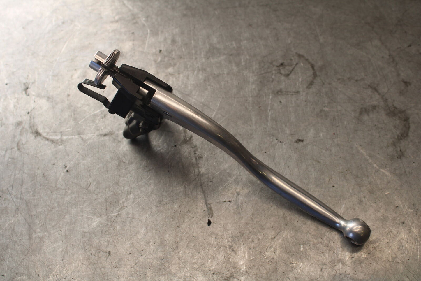 07-08 TRIUMPH DAYTONA 675 CLUTCH PERCH MOUNT WITH LEVER BB685