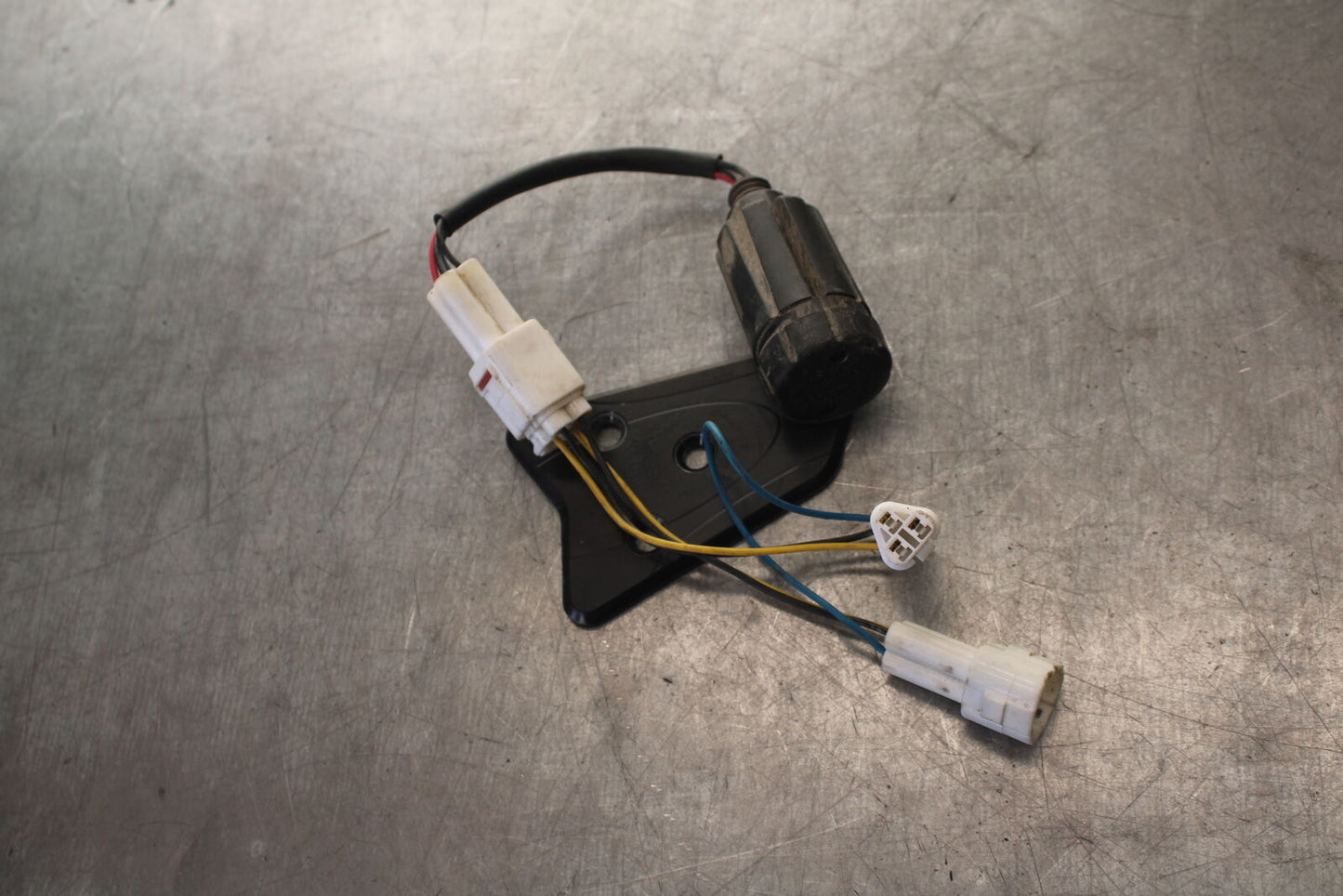 09-14 YAMAHA YZF R1 TST AFTERMARKET TURN SIGNAL RELAY FLASHER SWITCH BB696