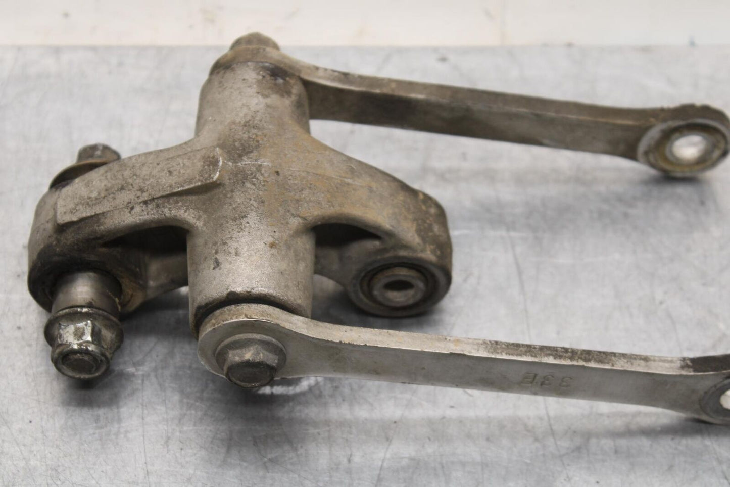 1999 Suzuki GSXR600 REAR DOGBONE SHOCK LINKAGE LINK 62600-34820 BB580