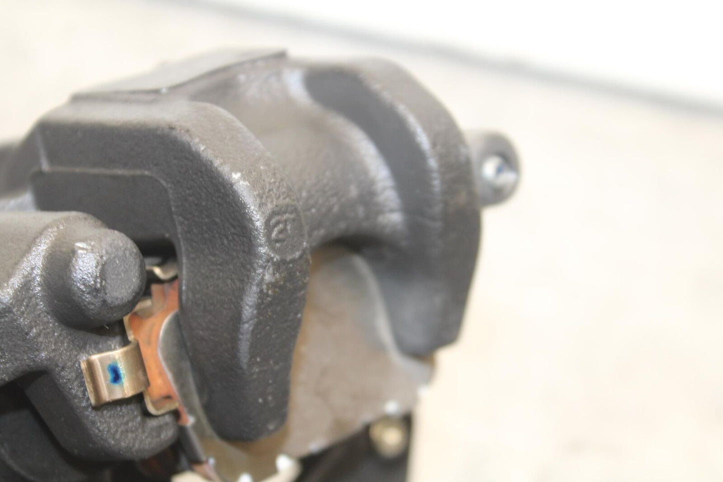 23 KAWASAKI NINJA ZX6R 636 REAR BACK BRAKE CALIPER W MOUNT BRACKET BB609