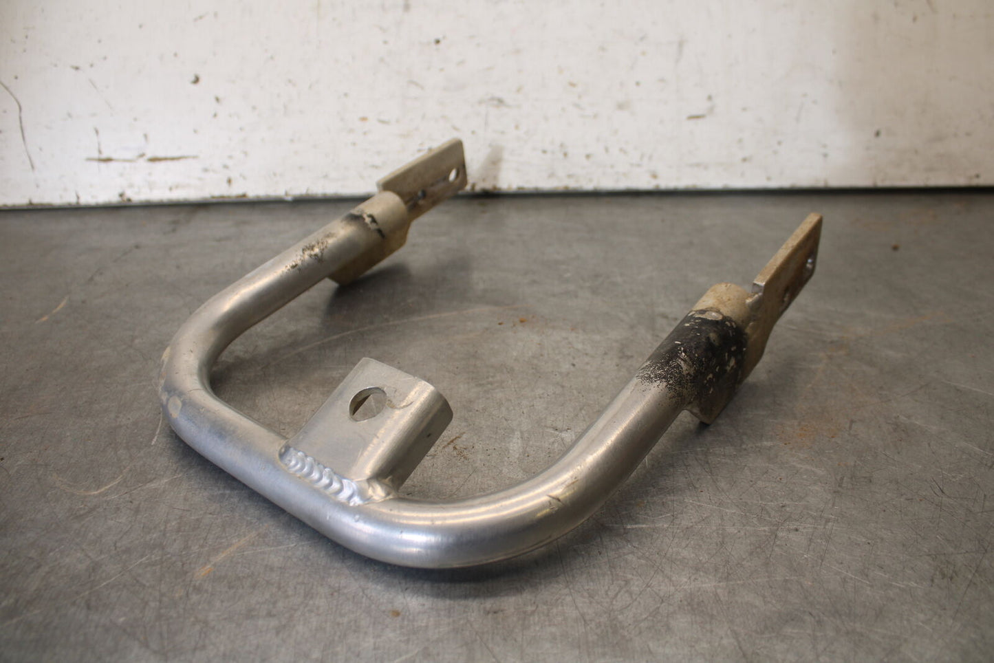 01-05 YAMAHA RAPTOR 660R REAR BACK BUMPER GRAB BAR BB695