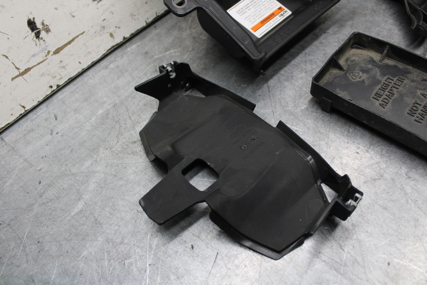 20-23 APRILIA RS660 MISCELLANEOUS INNER FAIRING COWL TRIM COVER PAN BB667