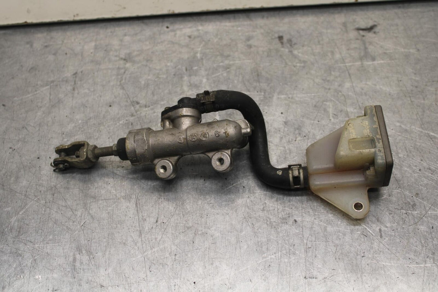 2003 Suzuki SV1000S REAR BACK BRAKE MASTER CYLINDER W RESERVOIR BB85