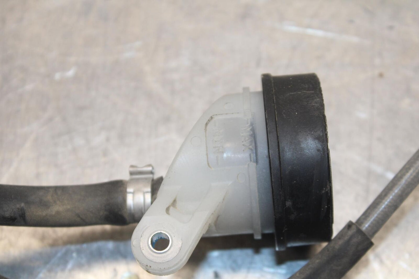 2016 BMW S1000R ABS REAR BACK BRAKE MASTER CYLINDER W RESERVOIR BB604