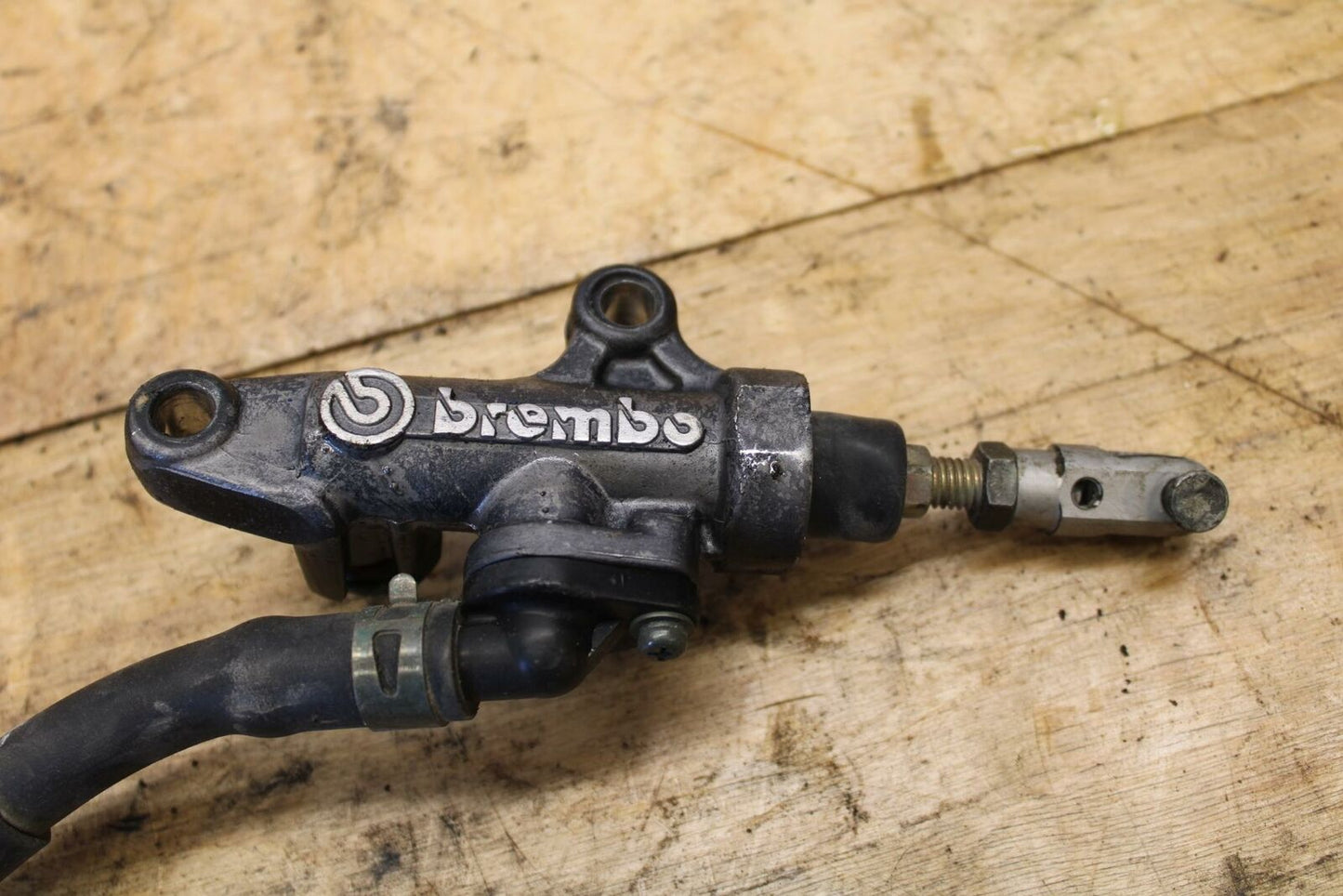 00-01 YAMAHA YZF R6 REAR BACK BRAKE MASTER CYLINDER W RESERVOIR BREMBO BB327
