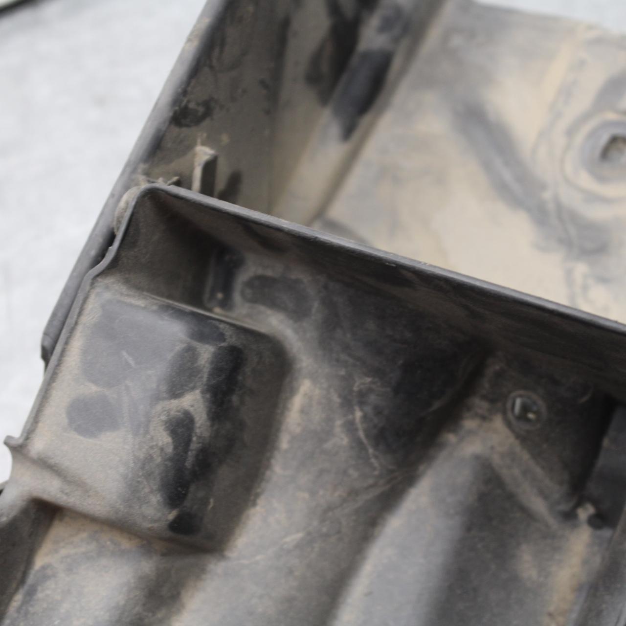 18 KTM RC 390 REAR BACK TAIL UNDERTAIL BATTERY TRAY PLASTIC BB648