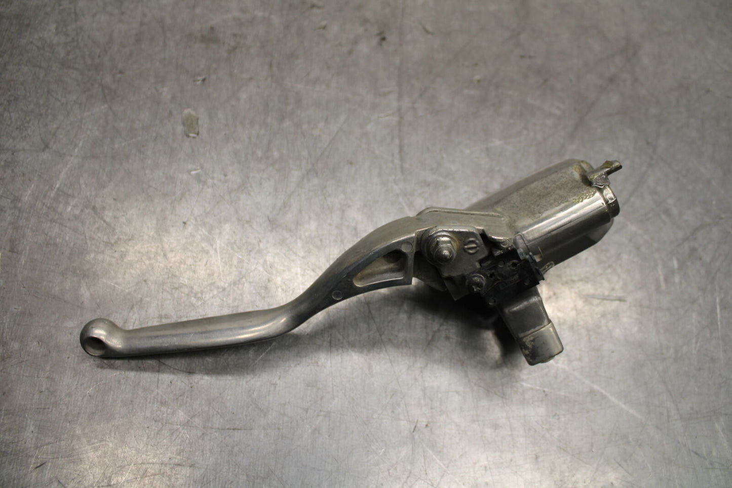 02-04 HONDA VTX1800S FRONT BRAKE MASTER CYLINDER BB712