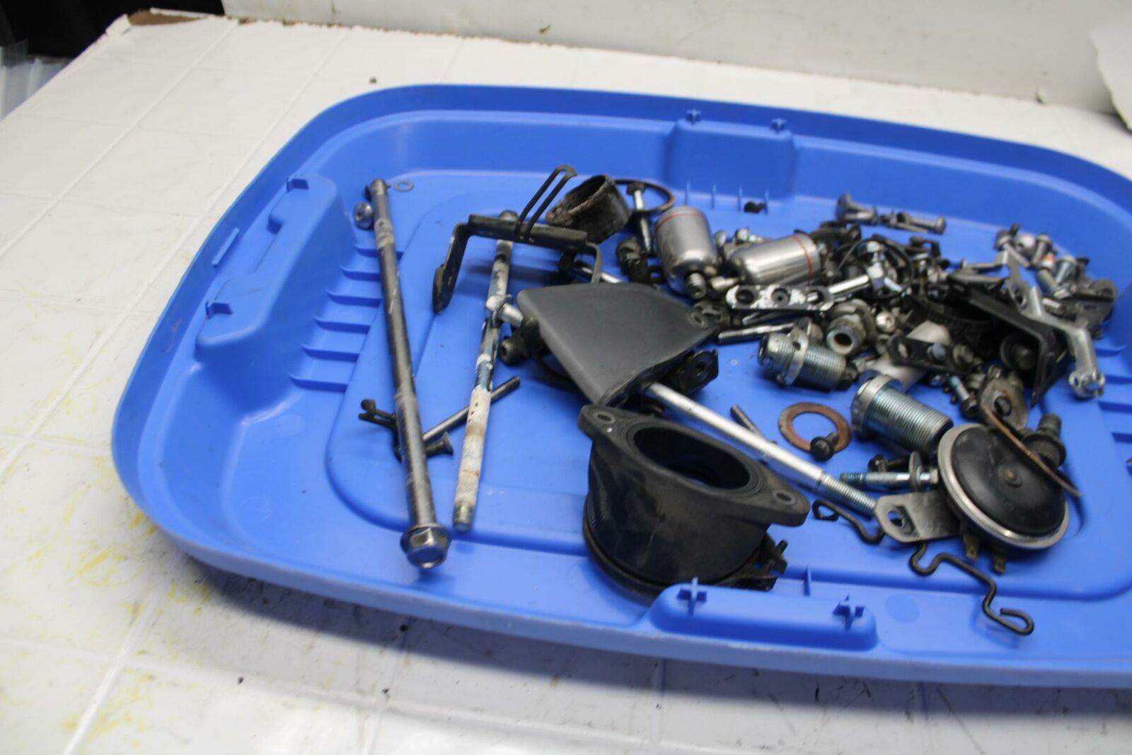 03-05 SUZUKI SV1000 HARDWARE BB405