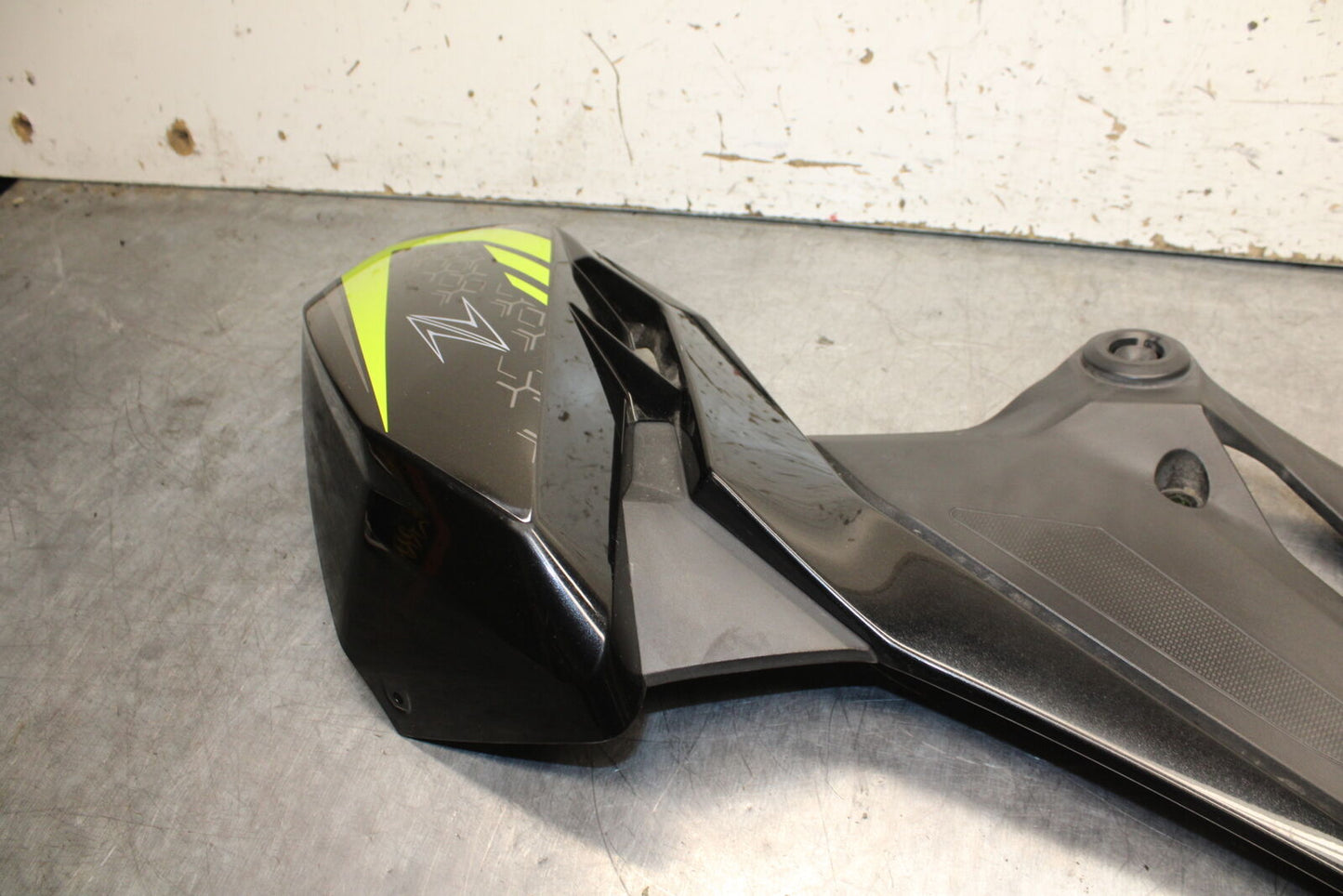 19-22 KAWASAKI Z400 RIGHT LOWER MID UPPER SIDE FAIRING COWL BB738