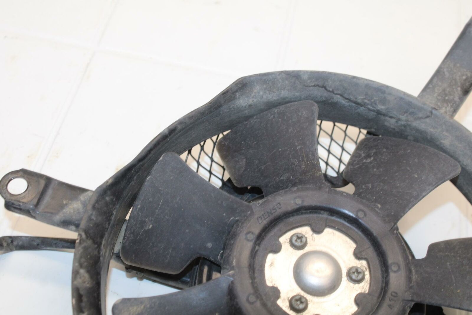 01-02 SUZUKI GSXR750 ENGINE RADIATOR COOLING FAN BB402