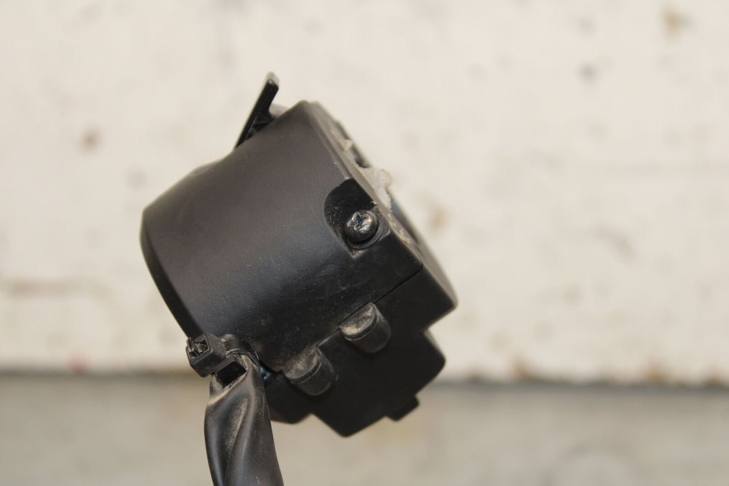 19-24 YAMAHA R3 LEFT CLIP ON HANDLE HORN SIGNALS SWITCH SWITCHES BB736